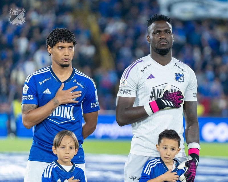 POSTALES DE LA NOCHE AZUL CONTRA DEPORTIVO PASTO - Millonarios FC