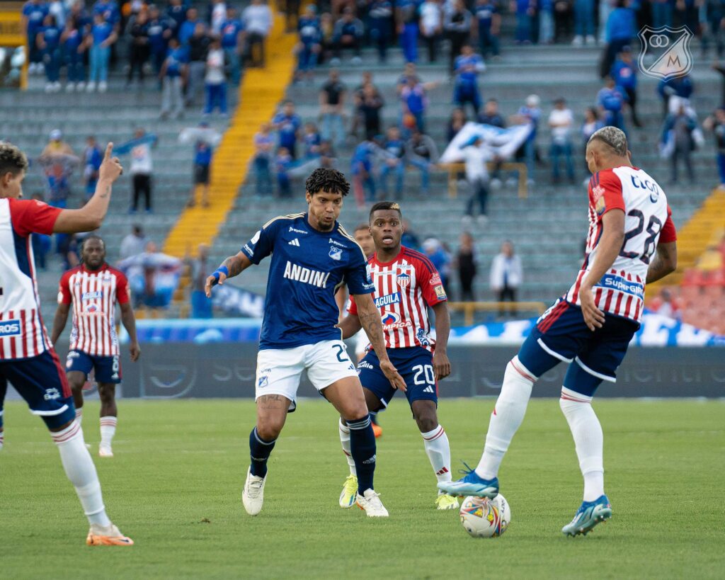 📷 ¡Victoria en el último juego del semestre! Millonarios vs. Junior ...